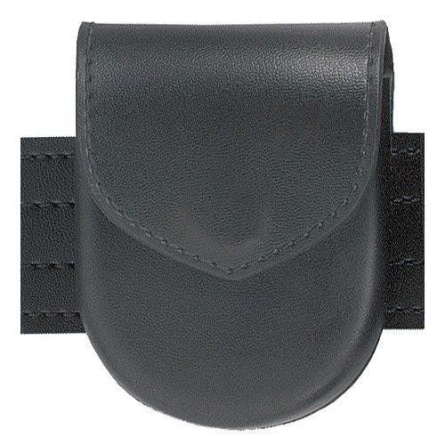 Pochette - étui à couverts molletonné et sa serviette, modèle au choix Pochette - étui à couverts molletonné et sa serviette, modèle au choix